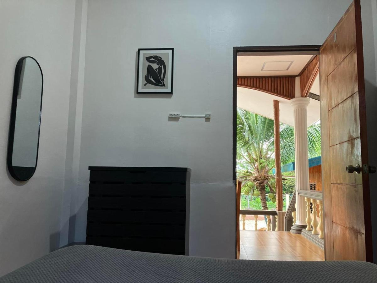 Maya Guest House - Sipaway Island San Carlos  Buitenkant foto
