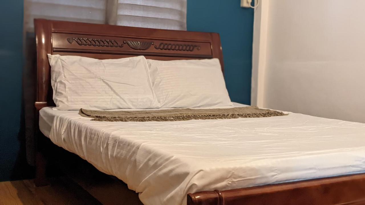 Maya Guest House - Sipaway Island San Carlos  Buitenkant foto