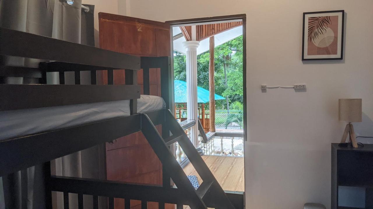 Maya Guest House - Sipaway Island San Carlos  Buitenkant foto